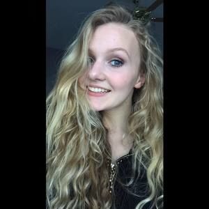 Meet your Posher, Michaela